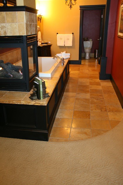 Cameo Heights Spanish bathroom