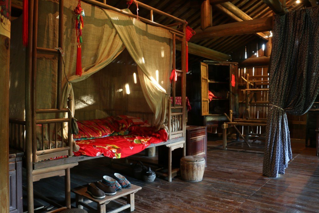 three day family trip to hangzhou 3 days in hangzhou, a trip itinerary to hangzhou, china, often visited as a day trip from nearby shanghai, hangzhou has much more to see and do than is possible to fit into one day though much time has passed since the days of marco polo, here is a three-day itinerary to help you discover the multiple wonders of hangzhou. three day family trip to hangzhou 3 days in hangzhou, a trip itinerary to hangzhou, china, often visited as a day trip from nearby shanghai, hangzhou has much more to see and do than is possible to fit into one day though much time has passed since the days of marco polo, here is a three-day itinerary to help you discover the multiple wonders of hangzhou.